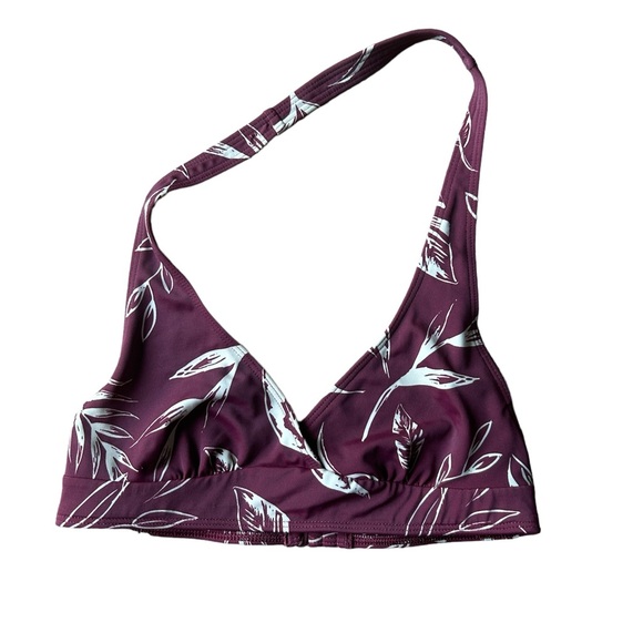 out from under bikini top - Picture 1 of 2